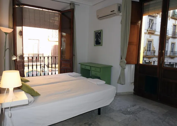 Apartamento En Sevilla Centro Con Vistas A La Plaza Alameda De Hercules - Hasta 7 Personas